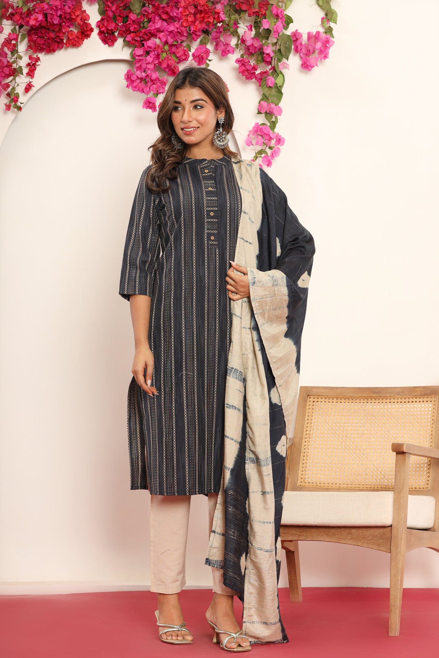 PUKHYA BLACK STRAIGHT FIT KURTA WITH PANT AND CHANDERI DUPATTA