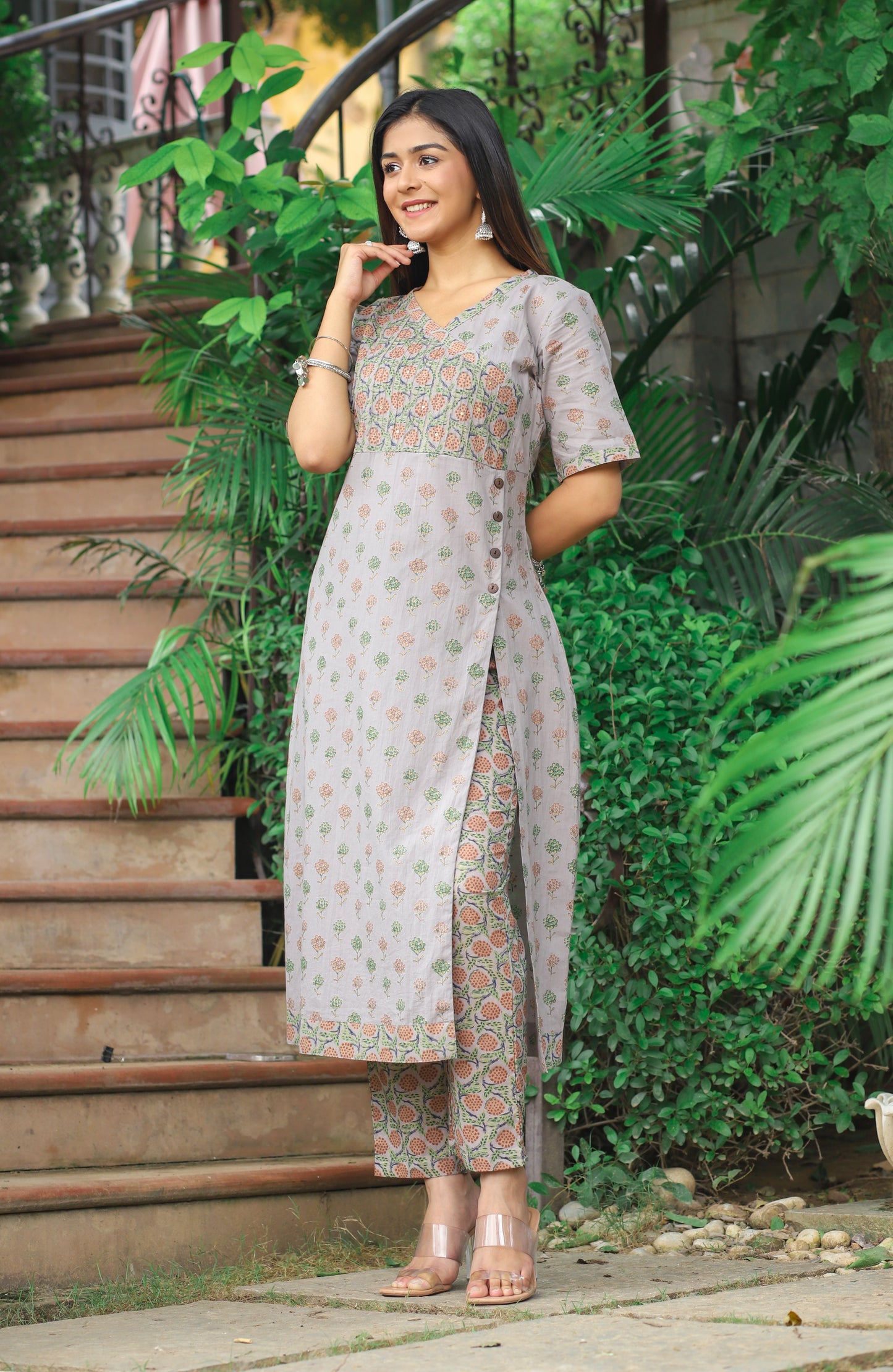 PUKHYA COTTON GREY PRINTED STRAIGHT KURTA WITH PANTS