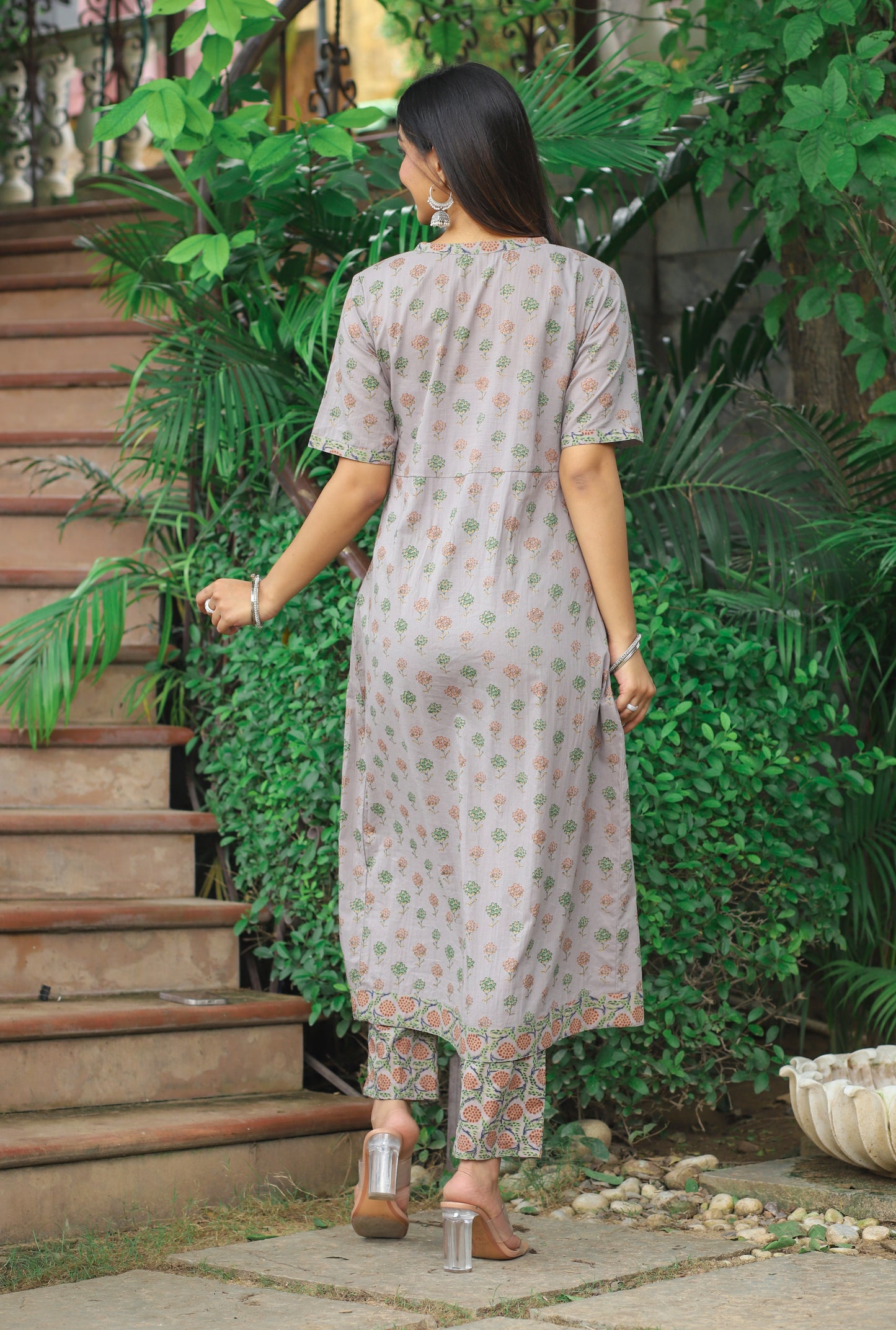 PUKHYA COTTON GREY PRINTED STRAIGHT KURTA WITH PANTS