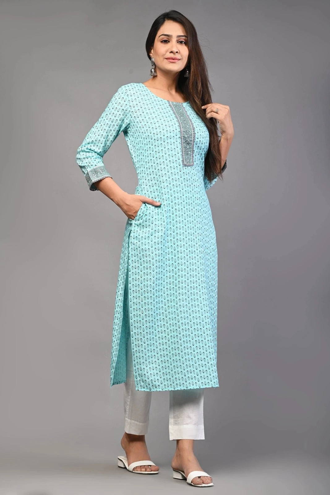 PUKHYA RAYON WOMEN'S BLUE PRINTED STRAIGHT KURTA