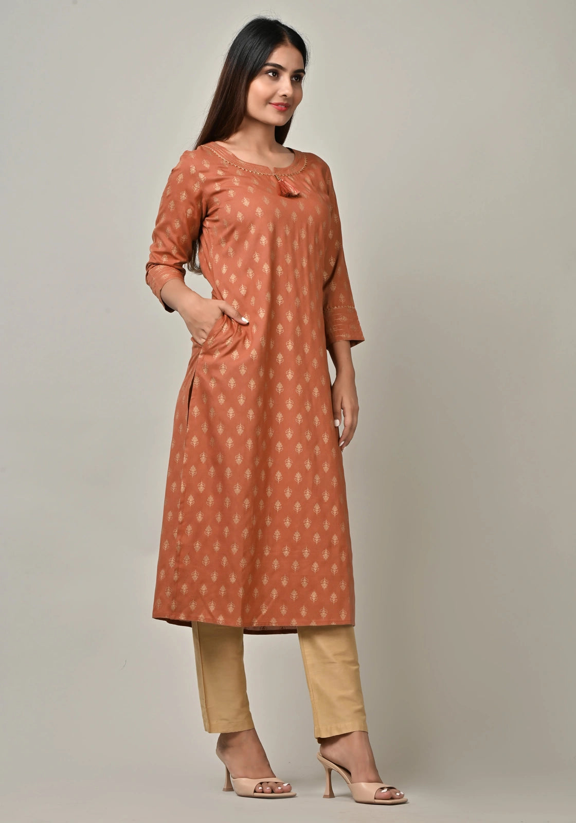 PUKHYA RAYON WOMEN'S GOLD PRINTED STRAIGHT KURTA