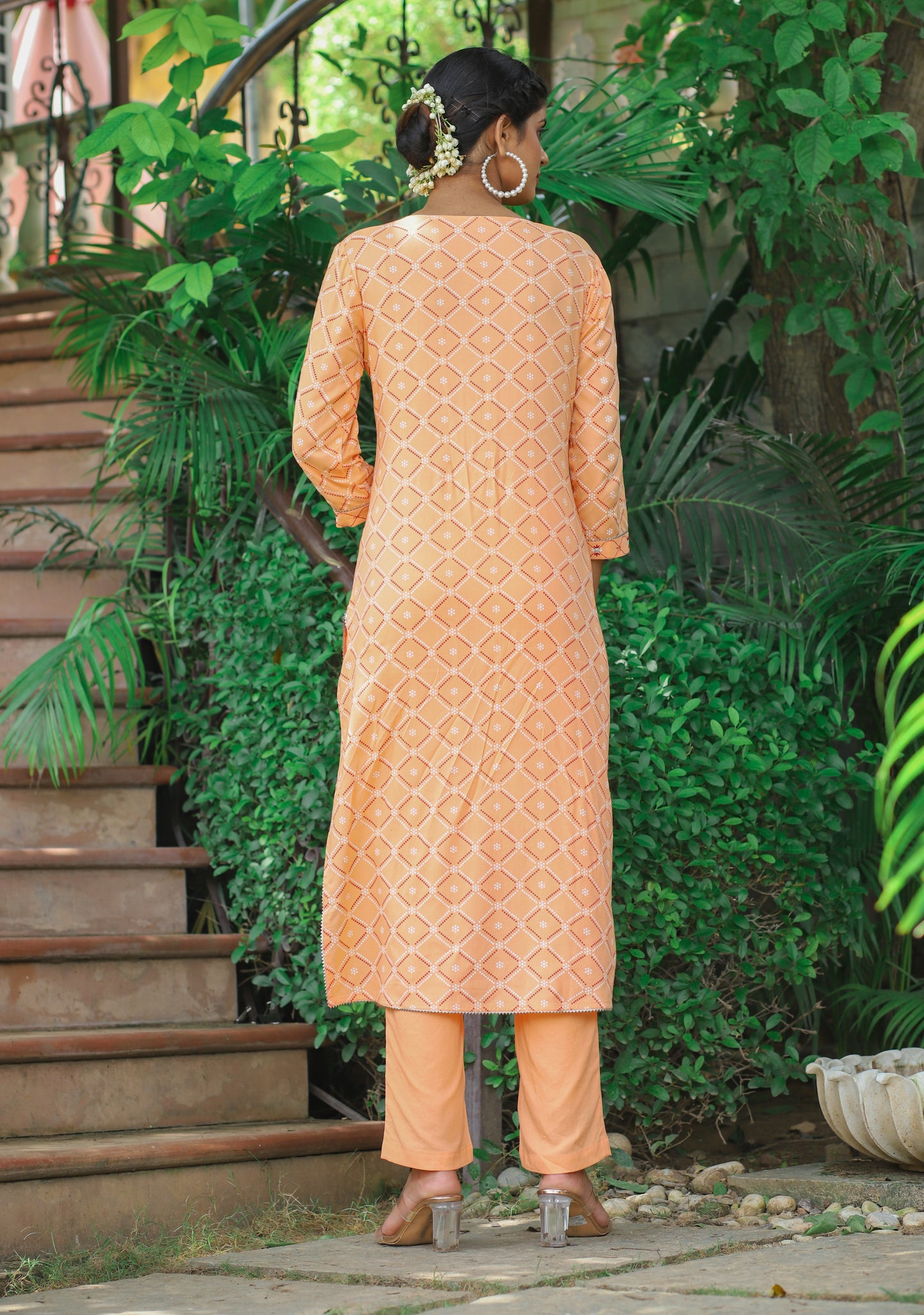 PUKHYA WOMEN'S ORANGE PRINTED STRAIGHT KURTA WITH PANTS RAYON