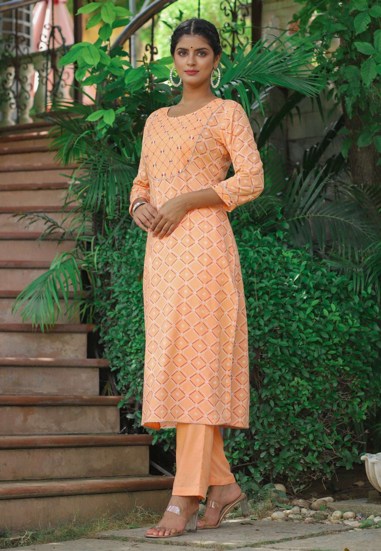 PUKHYA WOMEN'S ORANGE PRINTED STRAIGHT KURTA WITH PANTS RAYON