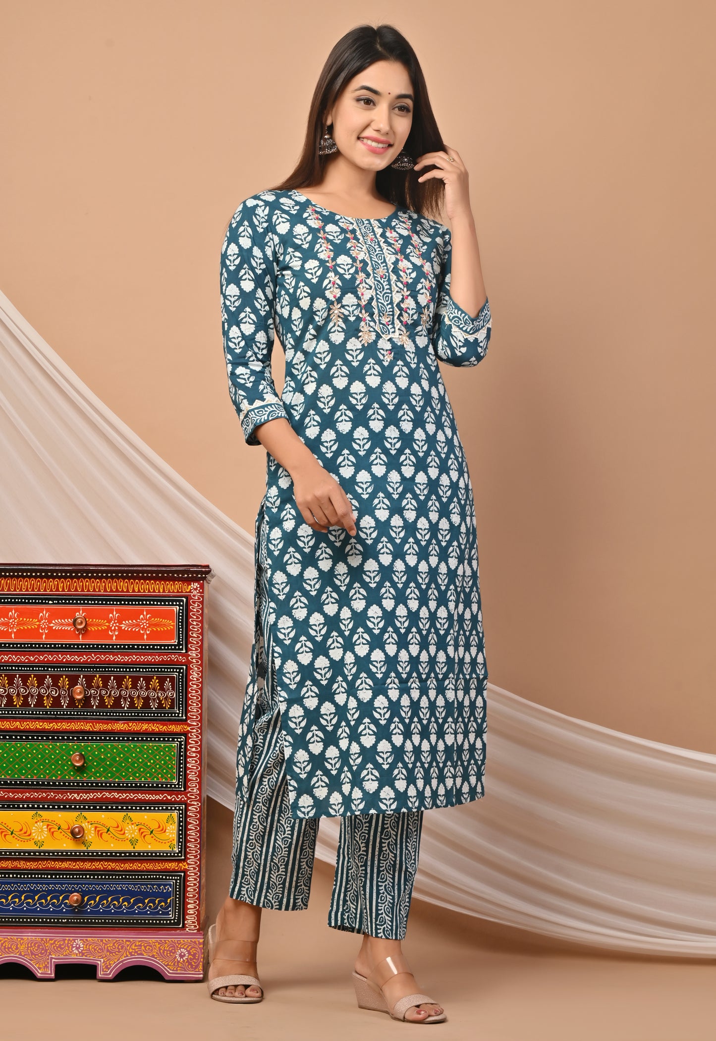 PUKHYA TURQUOISE COTTON PRINTED EMBRIODERED STRAIGHT KURTA WITH PANTS