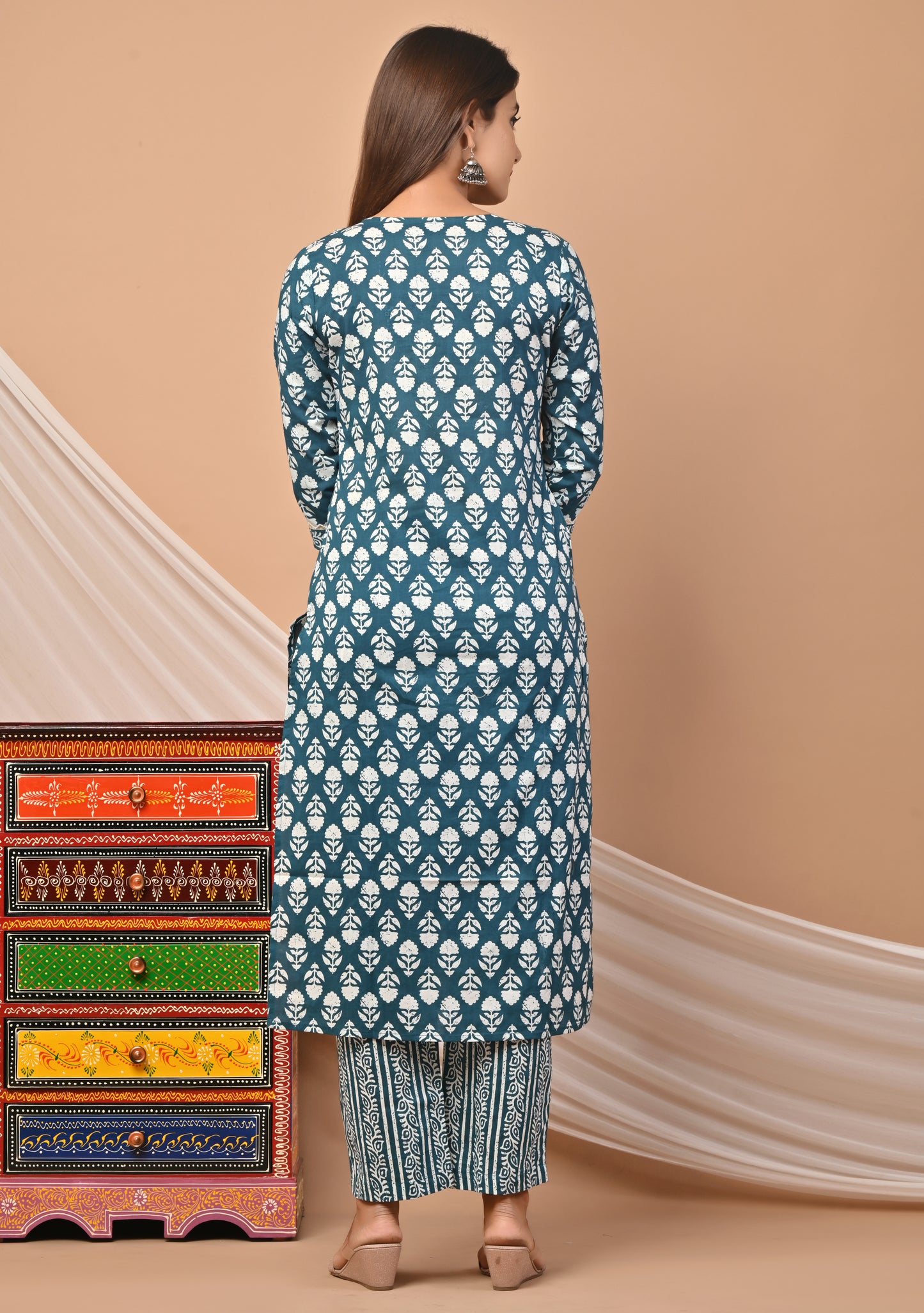 PUKHYA TURQUOISE COTTON PRINTED EMBRIODERED STRAIGHT KURTA WITH PANTS